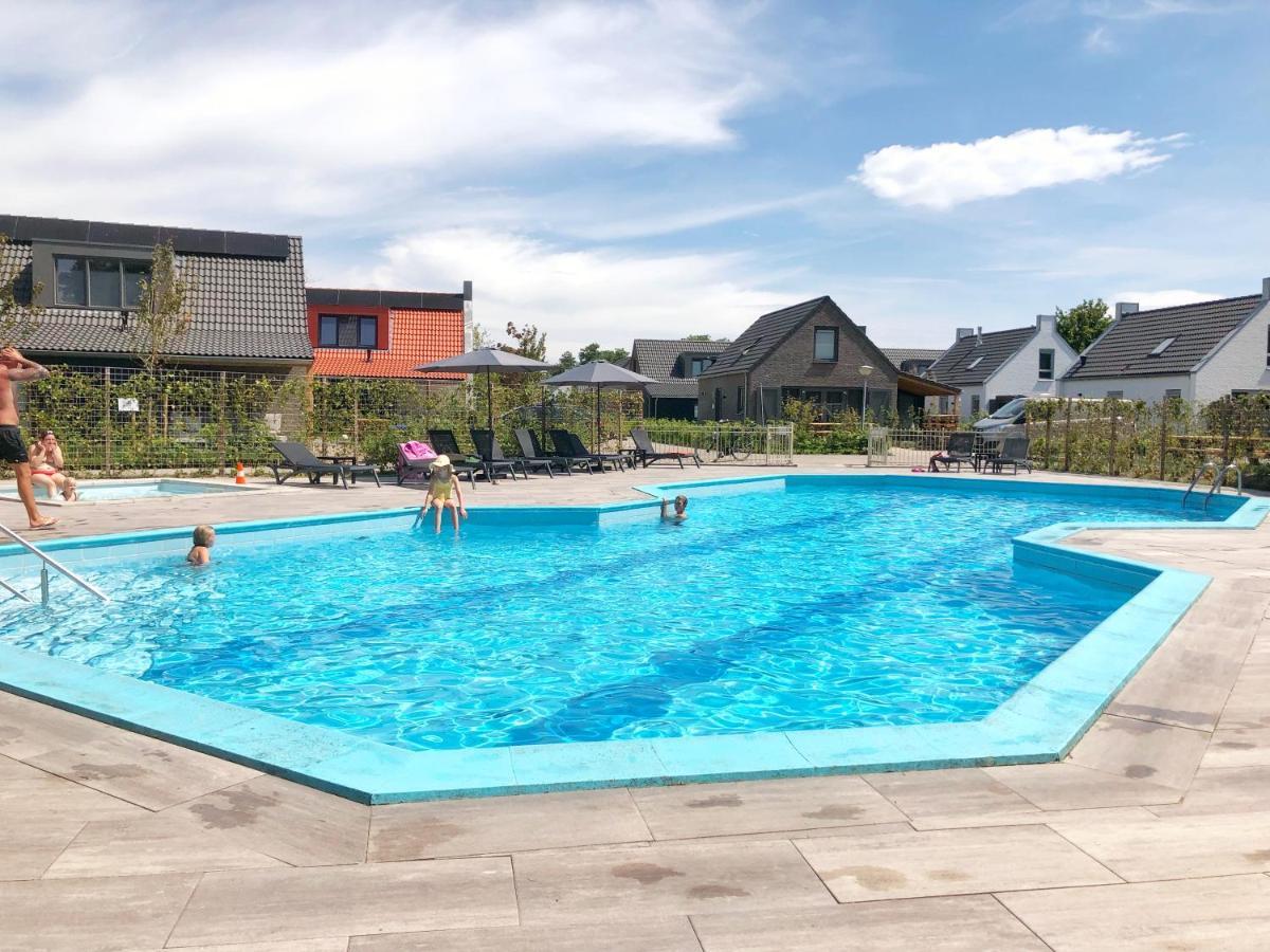Bungalow 82 Op Recreatiepark De Wielen Sint Maarten Eksteriør billede