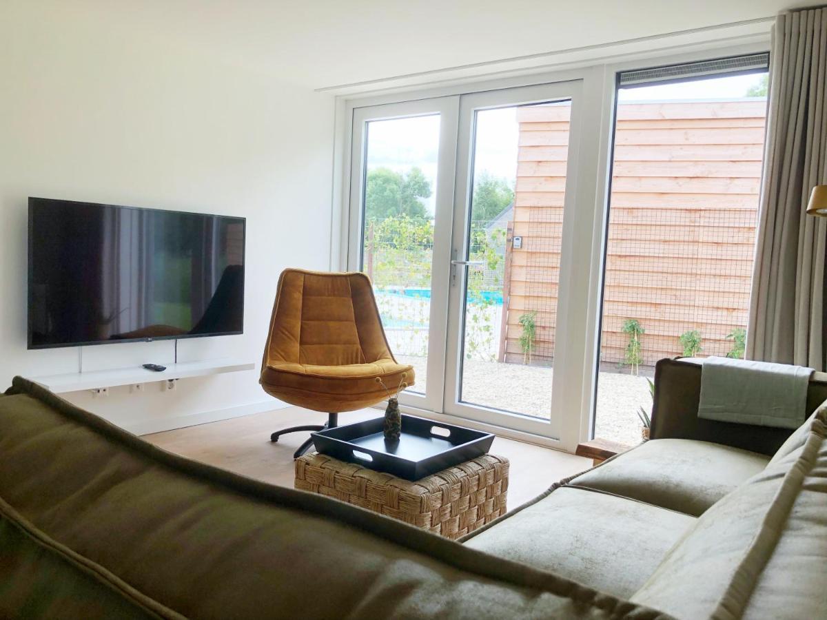 Bungalow 82 Op Recreatiepark De Wielen Sint Maarten Eksteriør billede